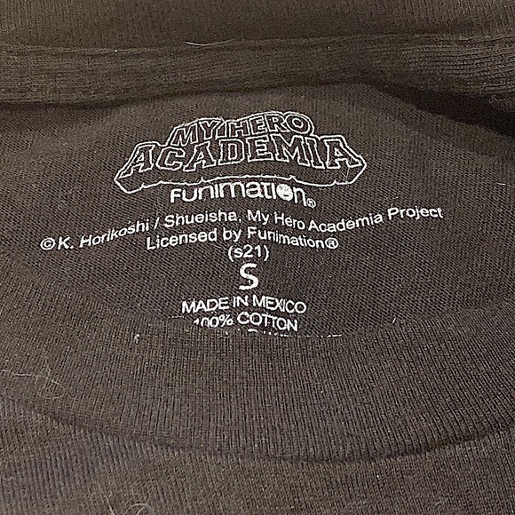 💞GRAPHIC T-SHIRT💞 - Picture 2 of 2